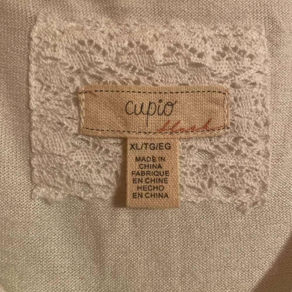 White , High-lo top, size XL